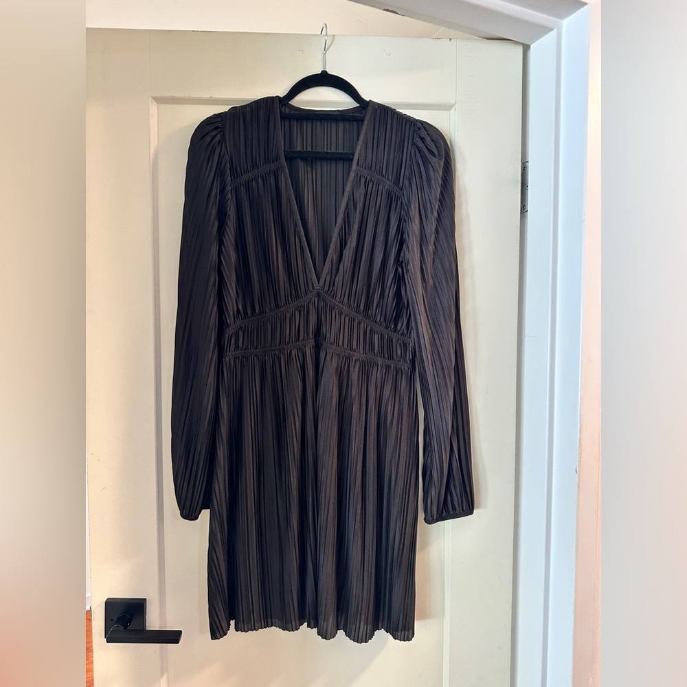 Pleated black Zara dress - L